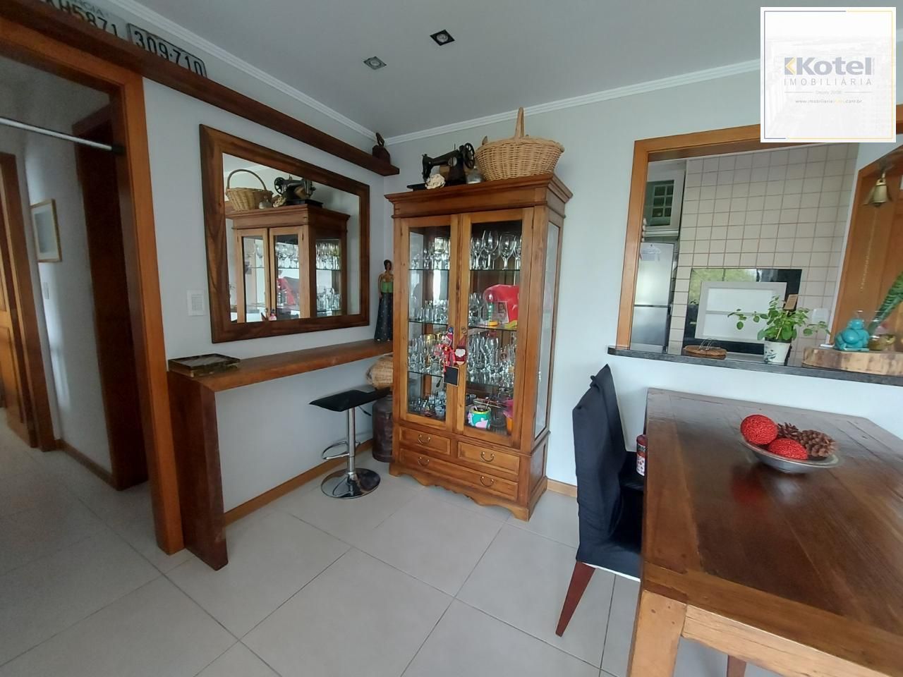 2 Dorm c/ Suíte, elevador e 2 Vagas Lado a Lado – 75m2 no Jardim Botânico