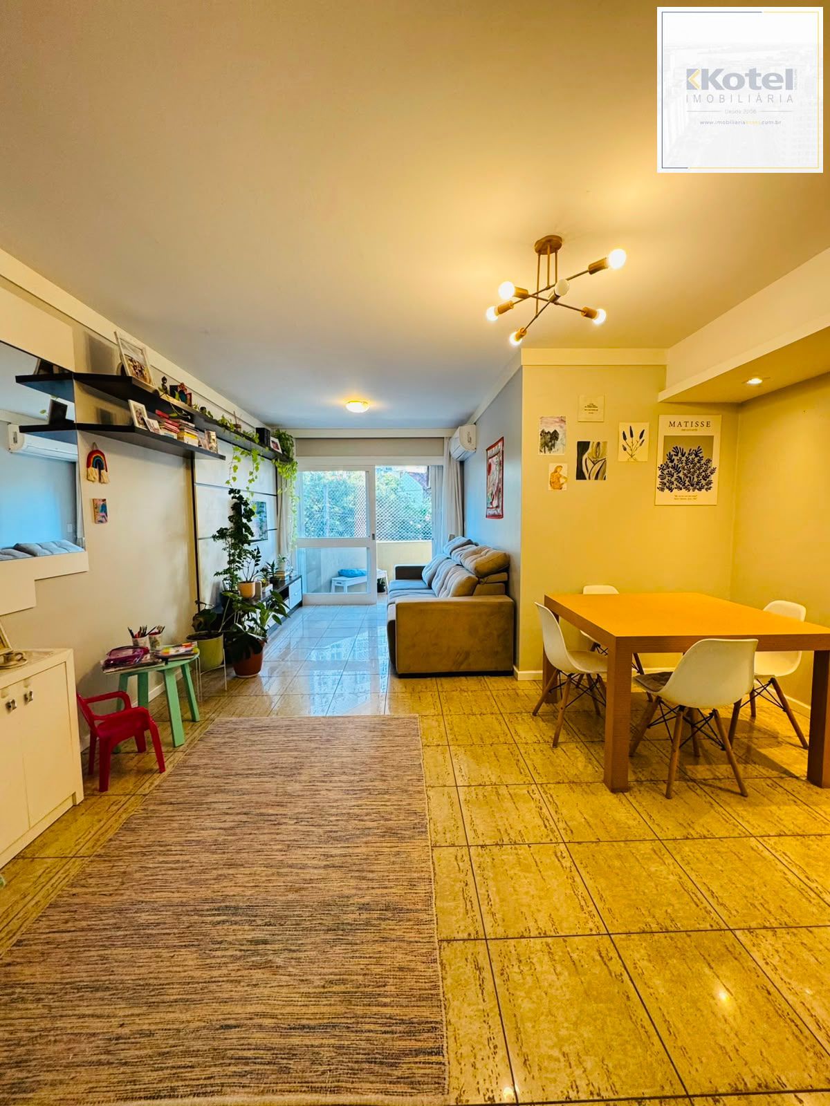 Bela Vista: Apartamento com 2 Dormitórios e 2 Vagas em Localização Privilegiada