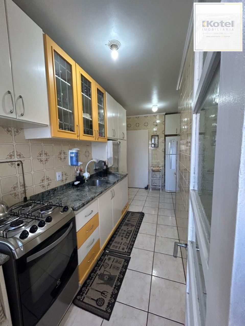 Amplo Apartamento de 3 Dormitórios com Churrasqueira no Bairro Floresta — foto 5