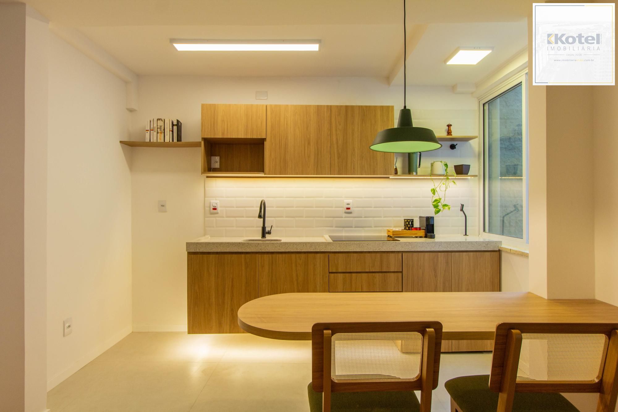 Apartamento Reformado e Semi Mobiliado no Bom Fim