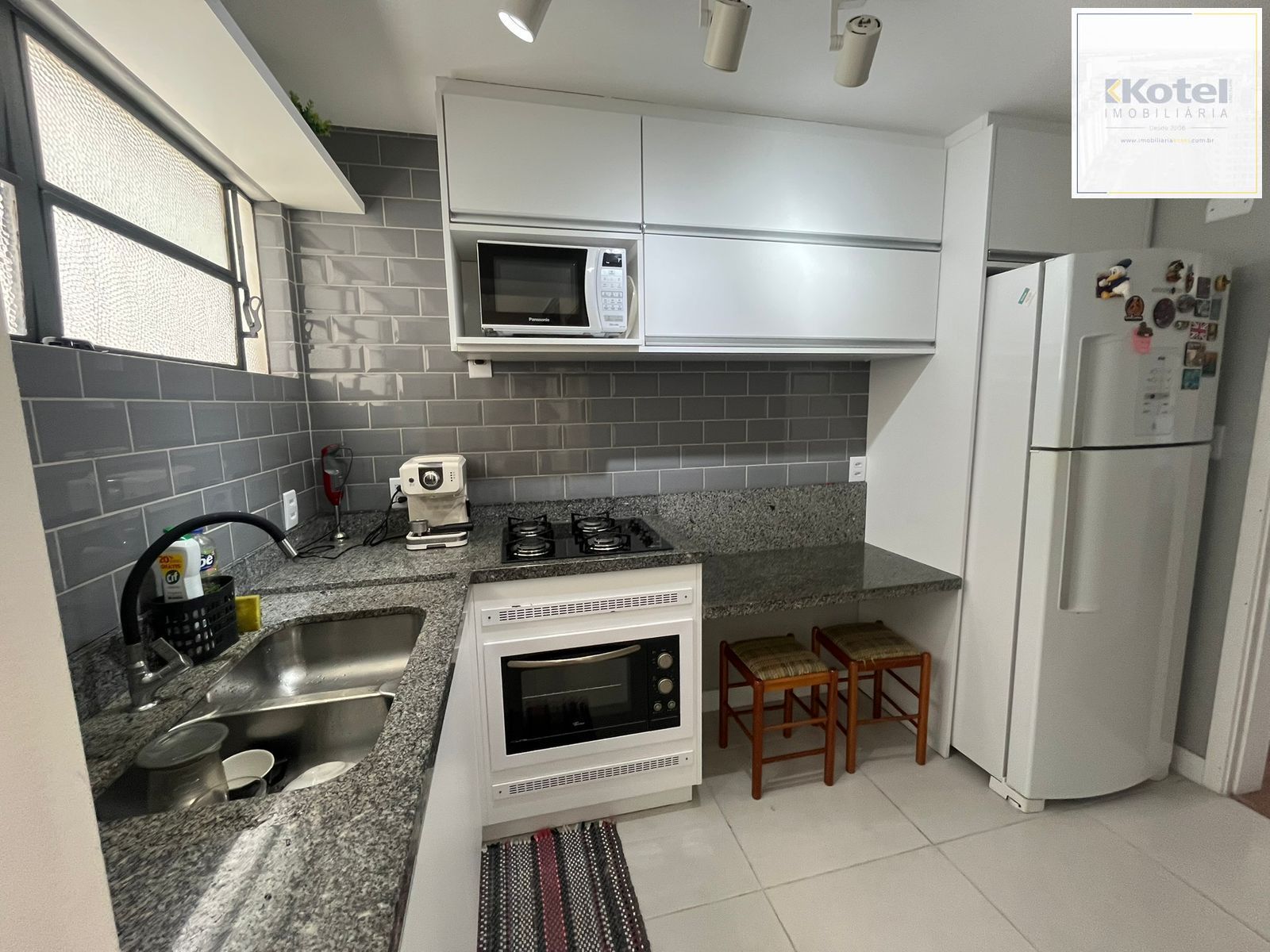 🏡 Apartamento semimobiliado reformado próximo à Redenção – Ed. Diadema