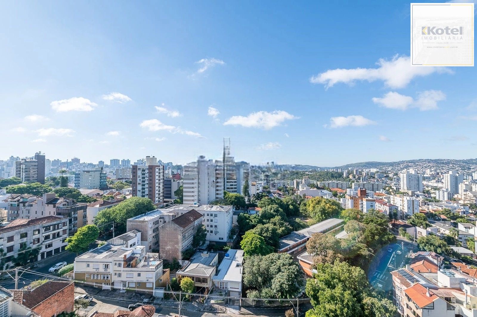 Apartamento de 2 Dormitórios com Suíte, 2 Vagas e Rooftop com Piscina no Petrópolis — foto 2
