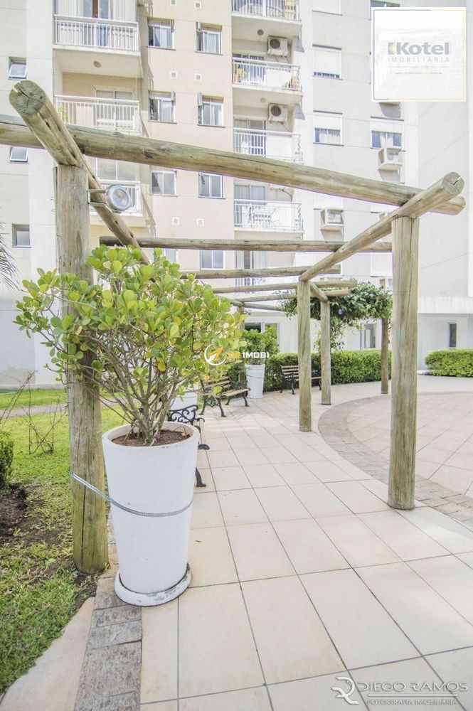 Apartamento Semimobiliado com 3 Dormitórios e Infraestrutura Completa