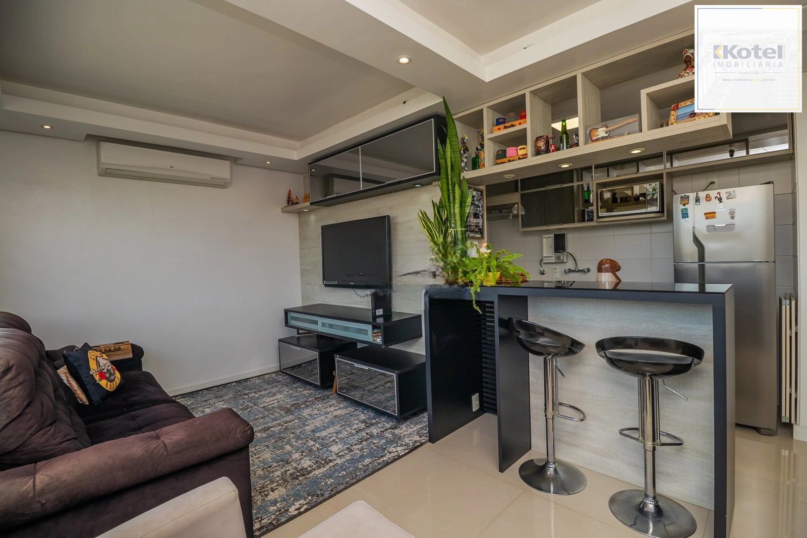 Apartamento 2 Dormitórios com Suíte e 2 Vagas no Jardim Botânico – Porto Alegre — foto 3