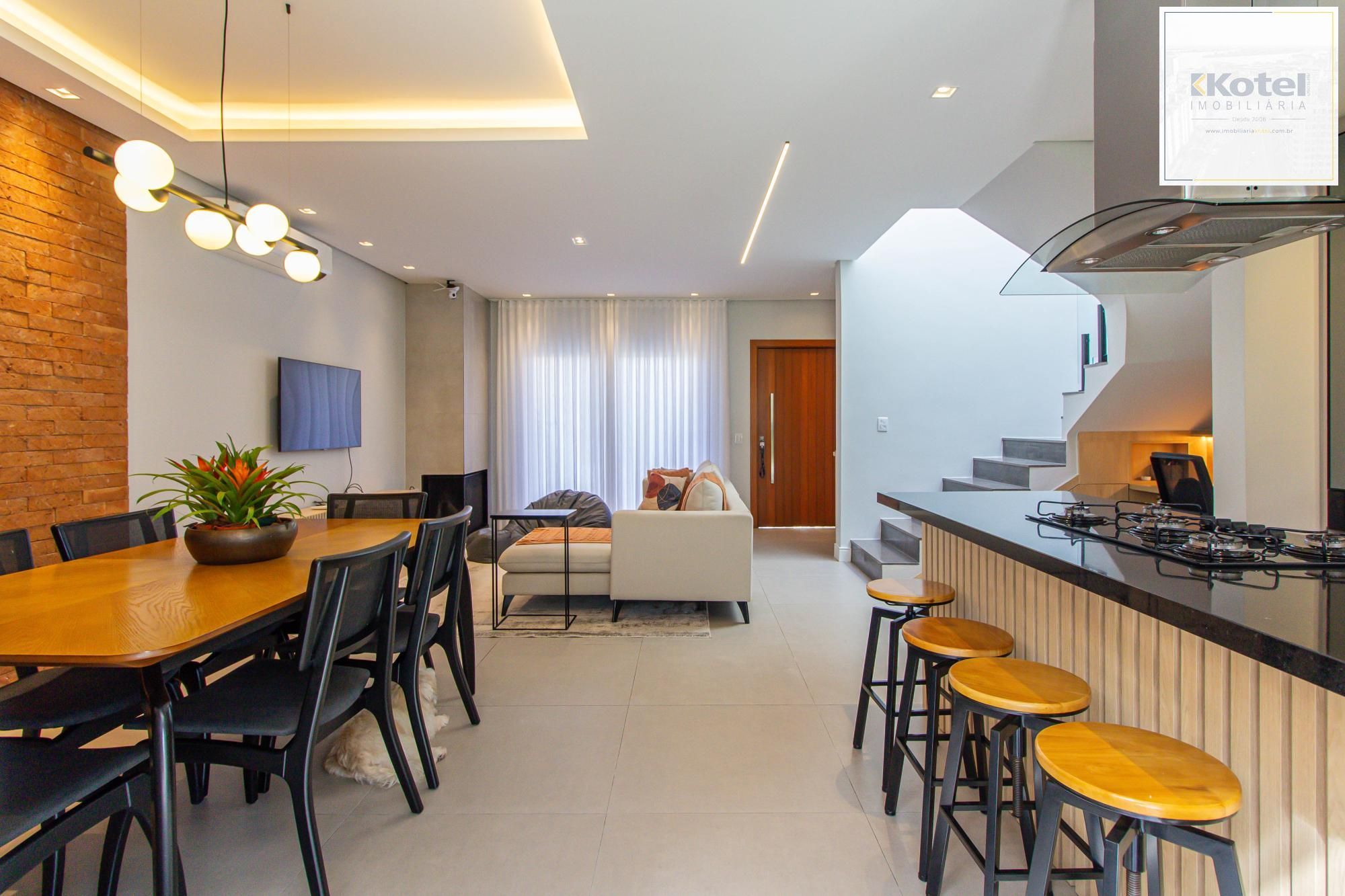 Casa em condominio, com espaçp e segurança para sua familia!