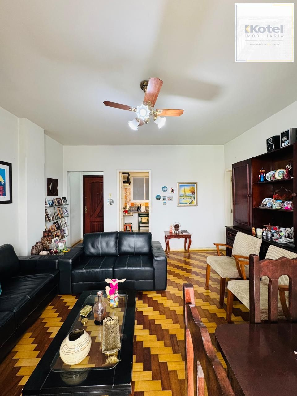 Apartamento Semimobiliado com 3 Dormitórios, 1 Suíte e Elevador — foto 5