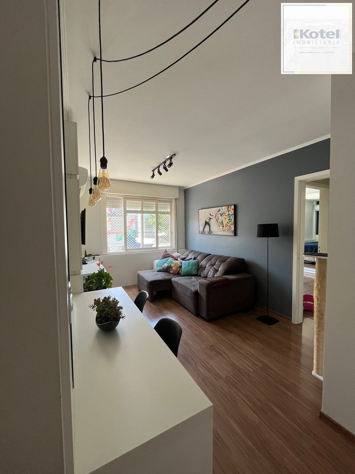🏡 Apartamento semimobiliado reformado próximo à Redenção – Ed. Diadema