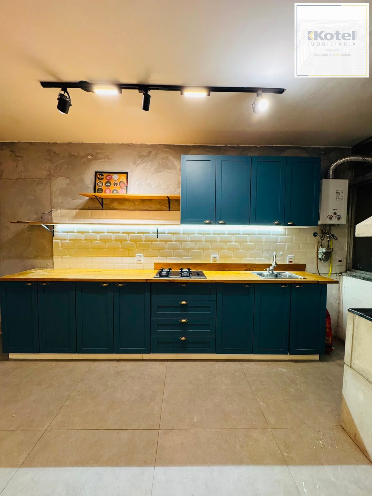Apartamento reformado de 3 dormitórios com churrasqueira e vaga no Petrópolis — foto 2