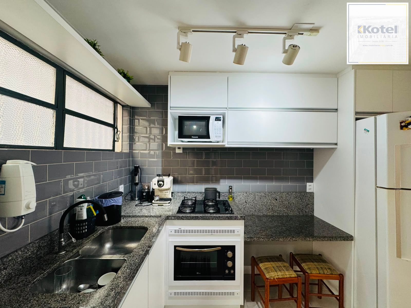 Apartamento de 2 dormitórios à venda na Azenha – Reformado e pronto para morar — foto 4