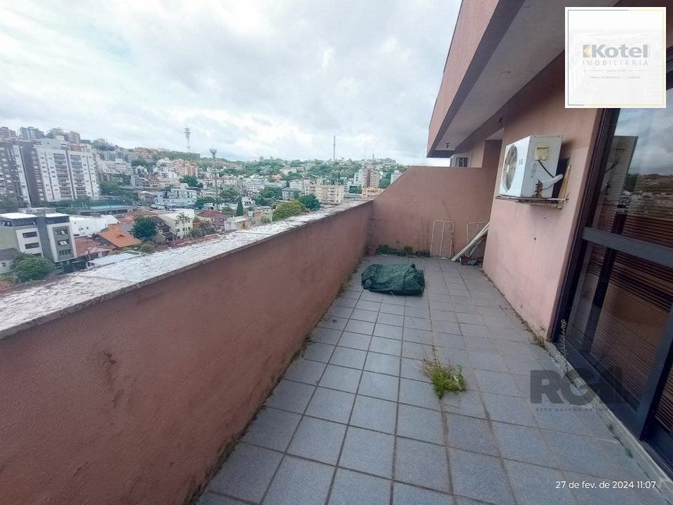 Sala Comercial à venda, 99m², Menino Deus - Porto Alegre
