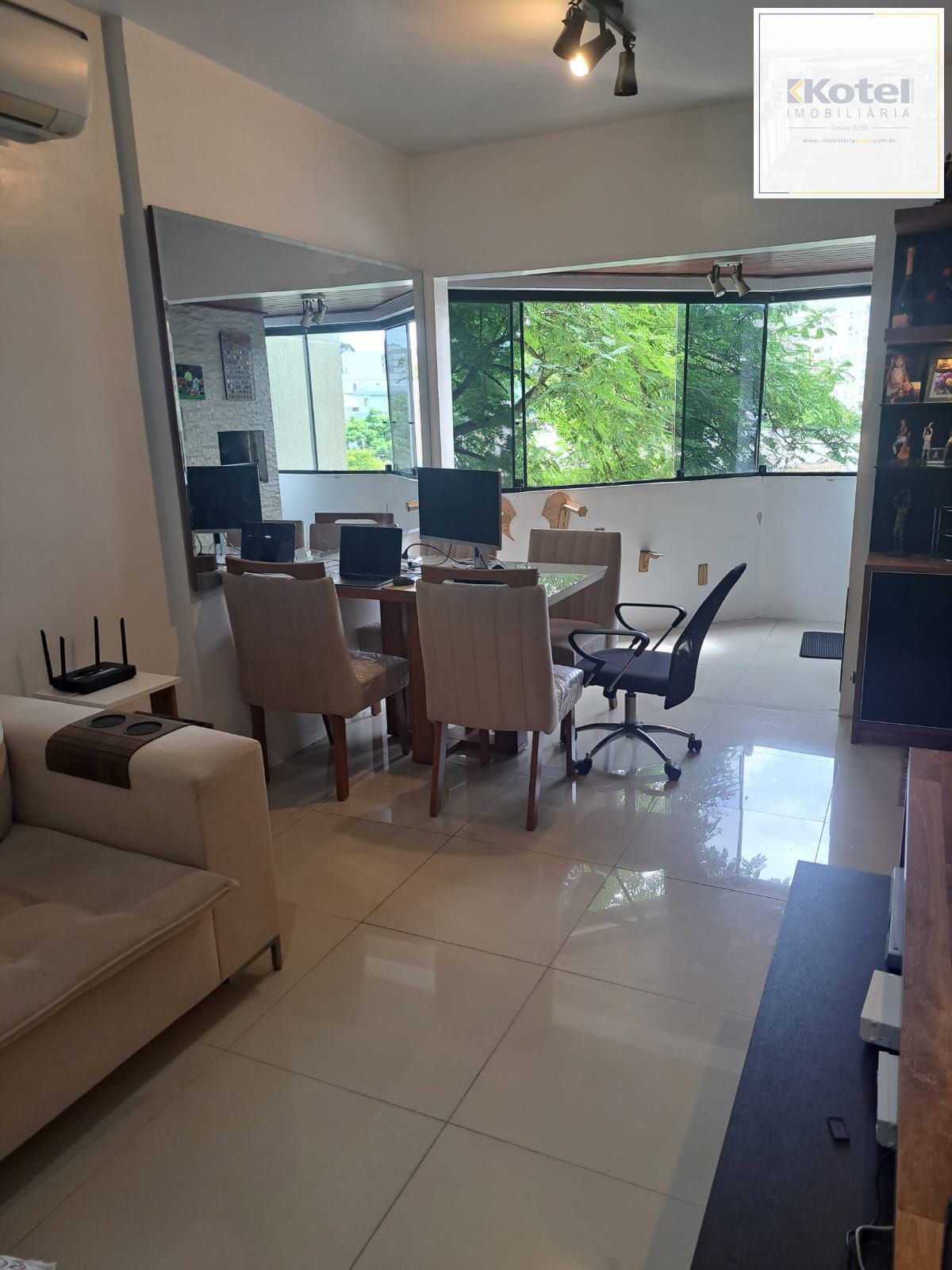 Apartamento de 2 Dormitórios no Jardim Botânico com Vista Panorâmica