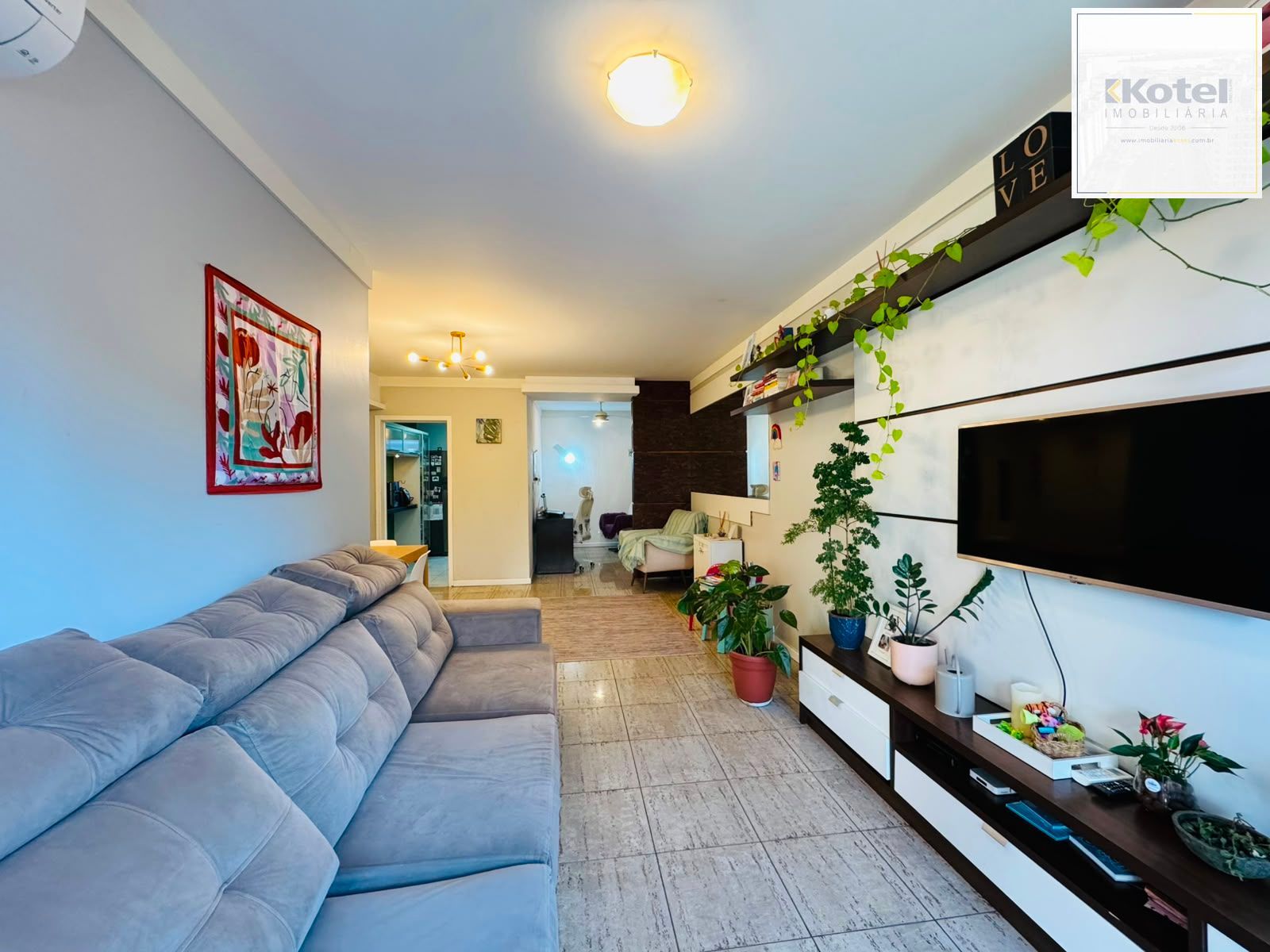 Bela Vista: Apartamento com 2 Dormitórios e 2 Vagas em Localização Privilegiada