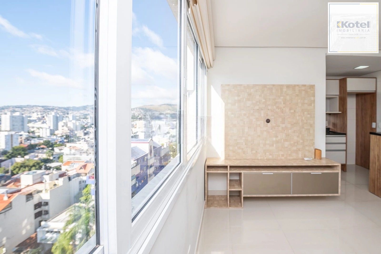 Apartamento de 2 Dormitórios com Suíte, 2 Vagas e Rooftop com Piscina no Petrópolis — foto 3