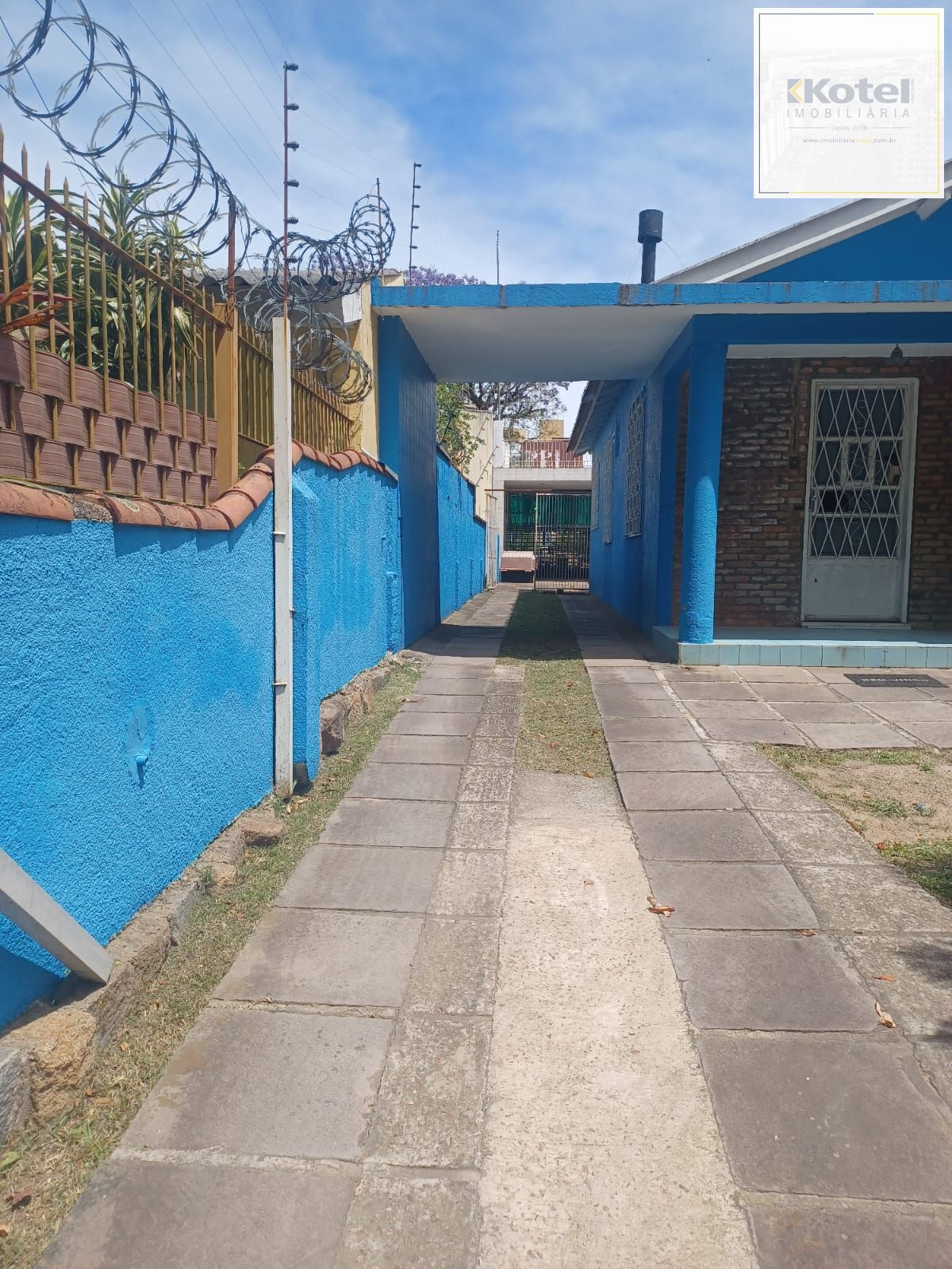 CASA 2 DORMITÓRIOS, 4 VAGAS PRÓXIMO AO BARRA SHOPPING NO BAIRRO TRISTEZA  POA-RS — foto 3