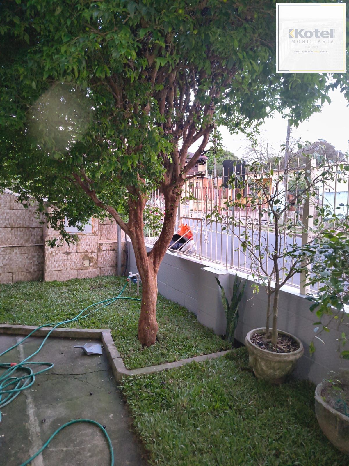 Casa com 2 vagas de garagem para carros pequenos — foto 2