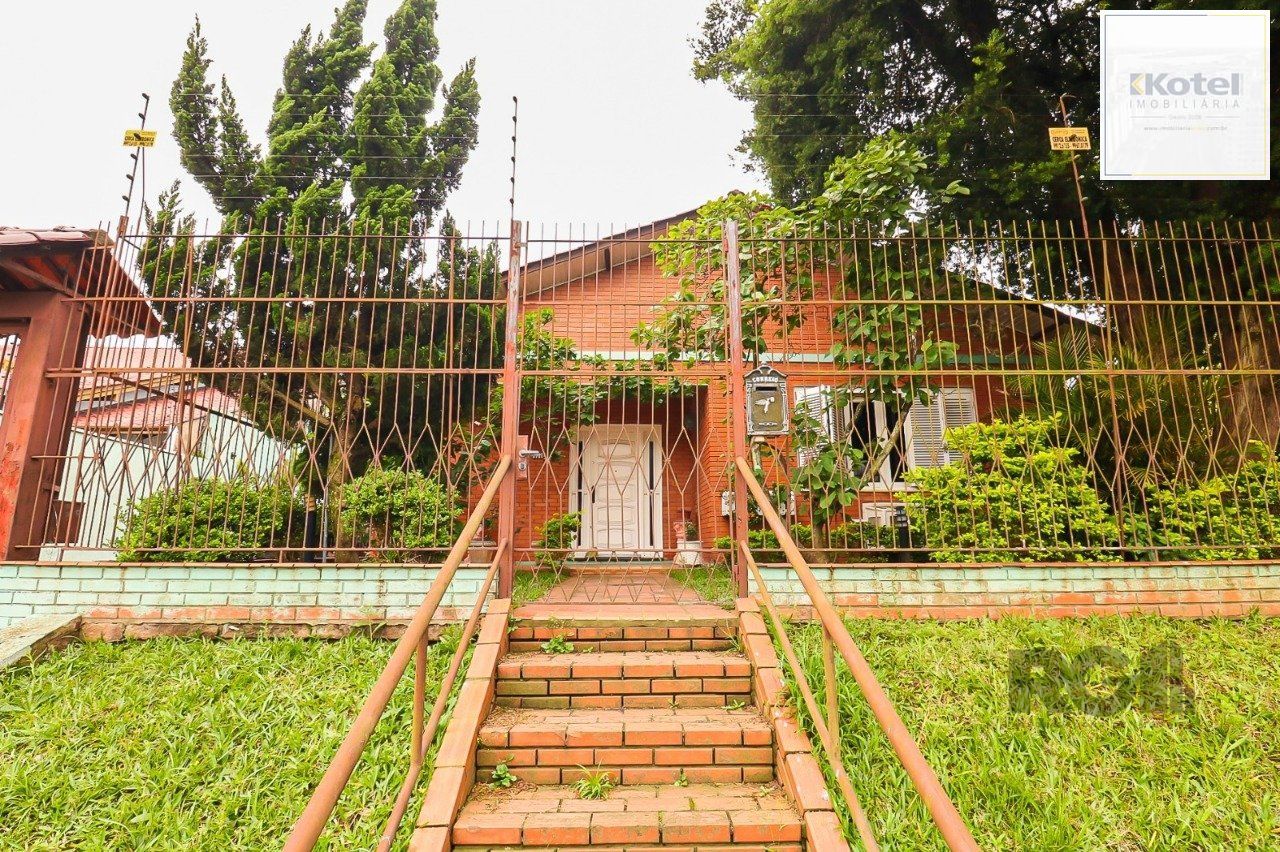 Casa com 2 quartos, vaga de garagem, churrasqueira, com 200m² privativos no centro de Esteio/RS — foto 2