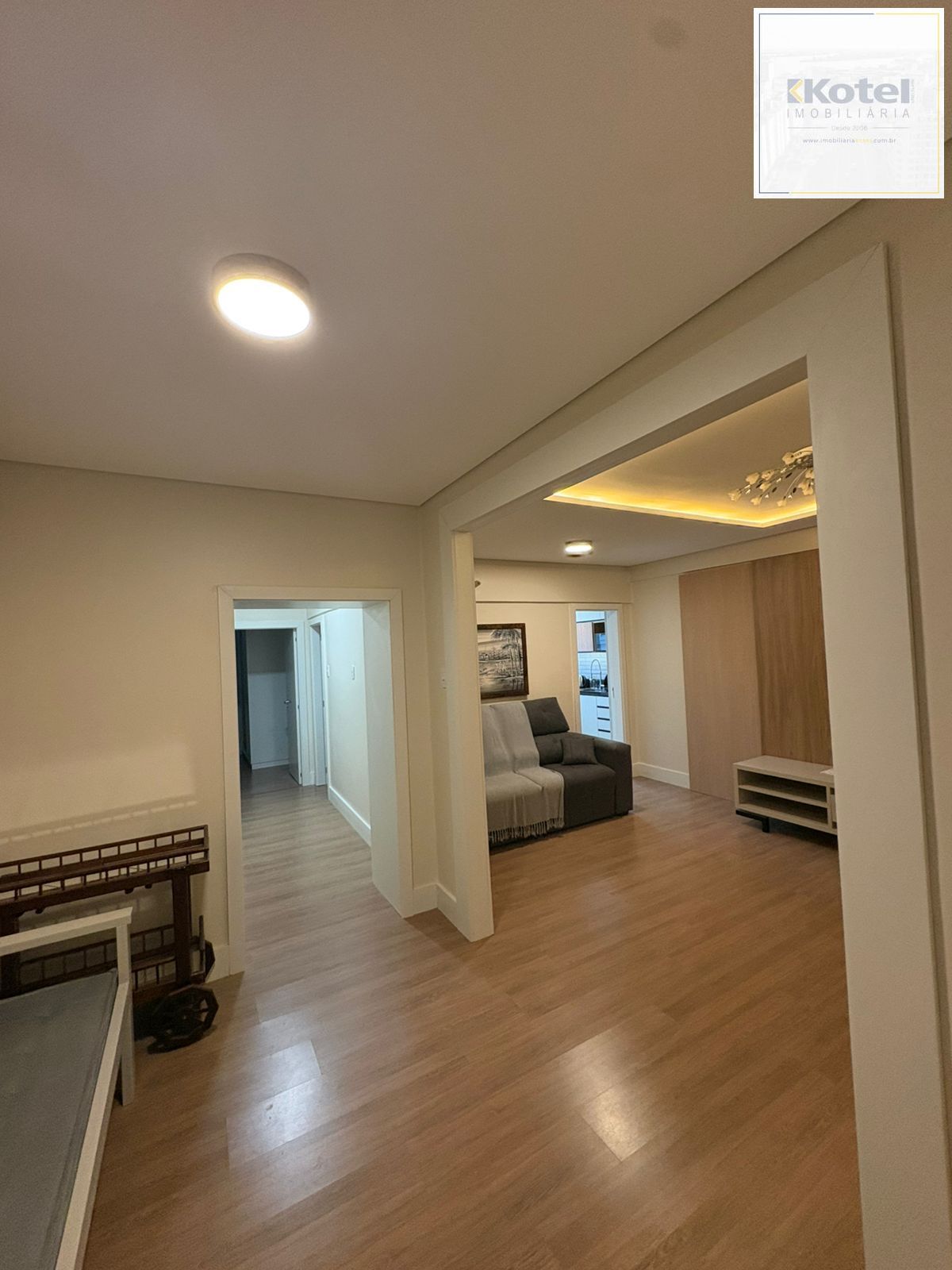 Apartamento com 02 quartos (01 suíte) no Bairro Cidade Baixa em Porto Alegre