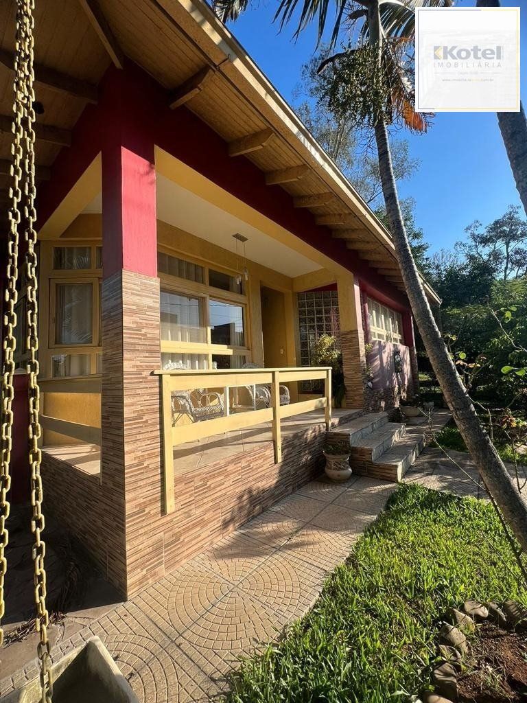 Casa com 4 quartos, suíte, churrasqueira, vaga de garagem, no bairro Elsa, Viamão/RS