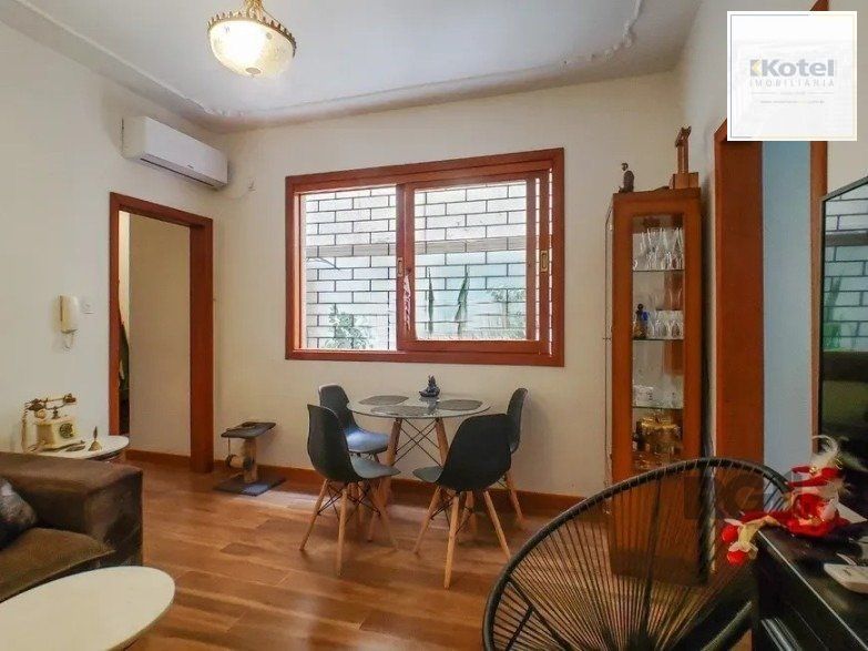 Apartamento Térreo com 02 dormitórios Na cidade Baixa em Porto Alegre/RS
