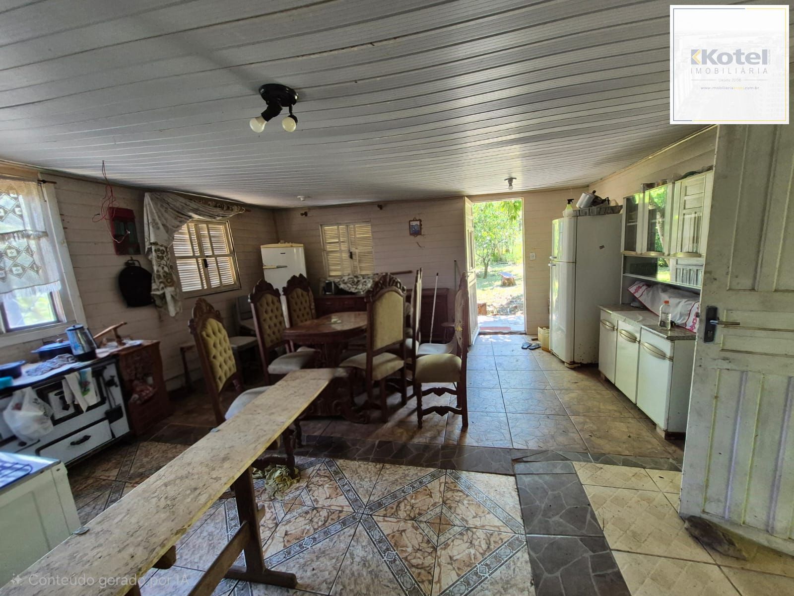 Sítio com casa de 3 dormitórios e 3.000m² à venda no Canta Galo em Porto Alegre