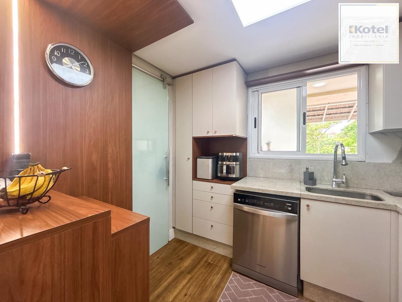 Casa em Condomínio com 03 quartos, 01 suíte e 02 vagas cobertas - Teresópolis — foto 3