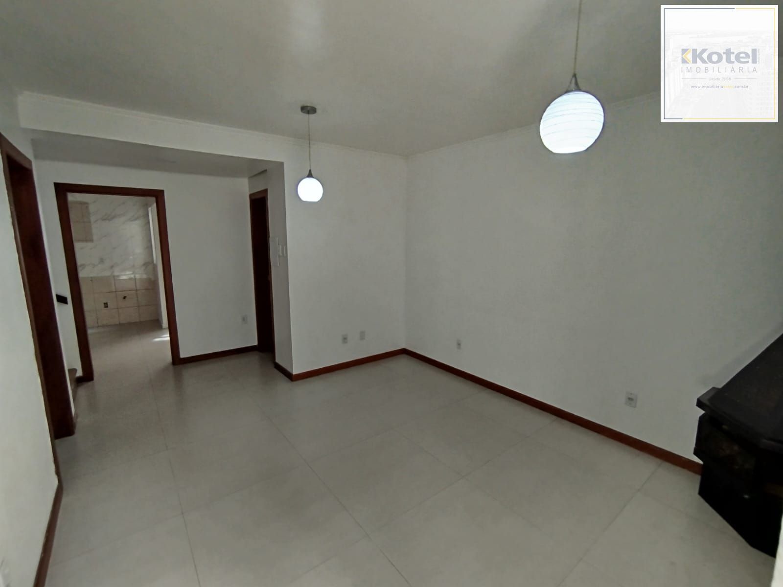 Casa com 03 quartos e 01 vaga no Bairro Cristal — foto 3