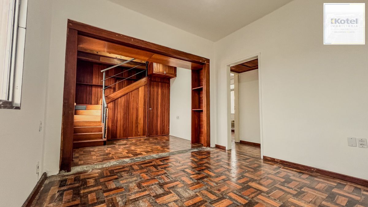Apartamento com 02 quartos e 01 vaga, no Bairro Navegantes em Porto Alegre — foto 2