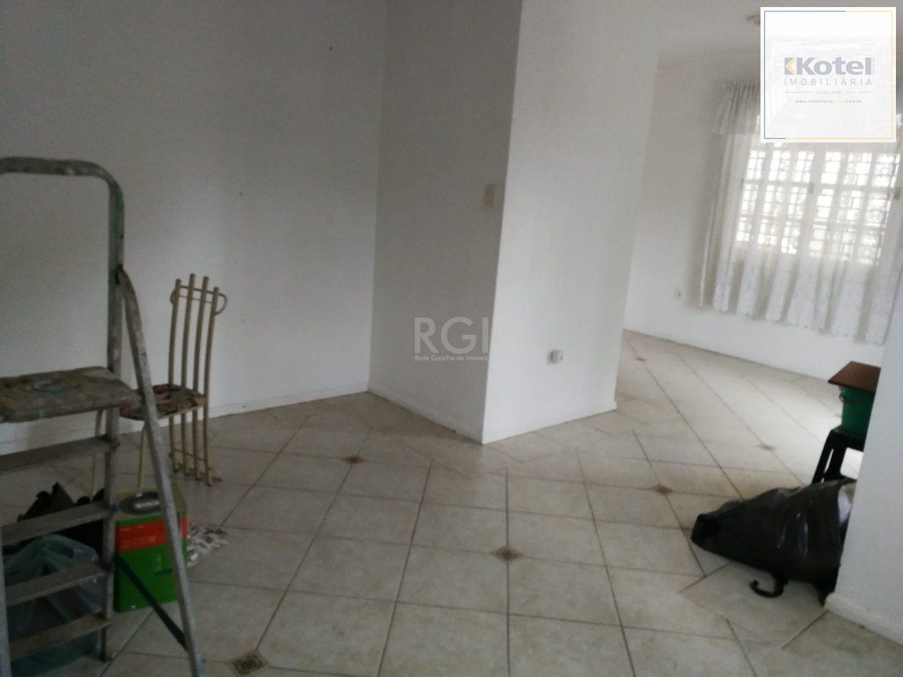 Casa para Venda - 170m², 3 dormitórios, 3 vagas - Nonoai, Porto Alegre — foto 3