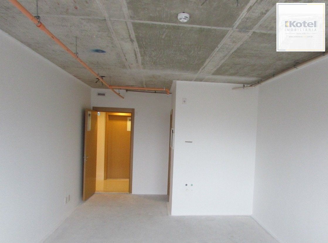 Sala comericial com alto padrão construtivo. Em um empreendimento conceito — foto 2