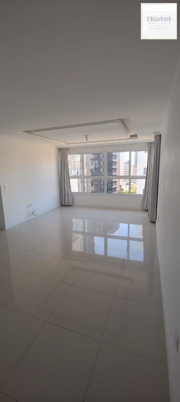 Apartamento com 03 Quartos e 02 vagas em Torres (01 suíte)