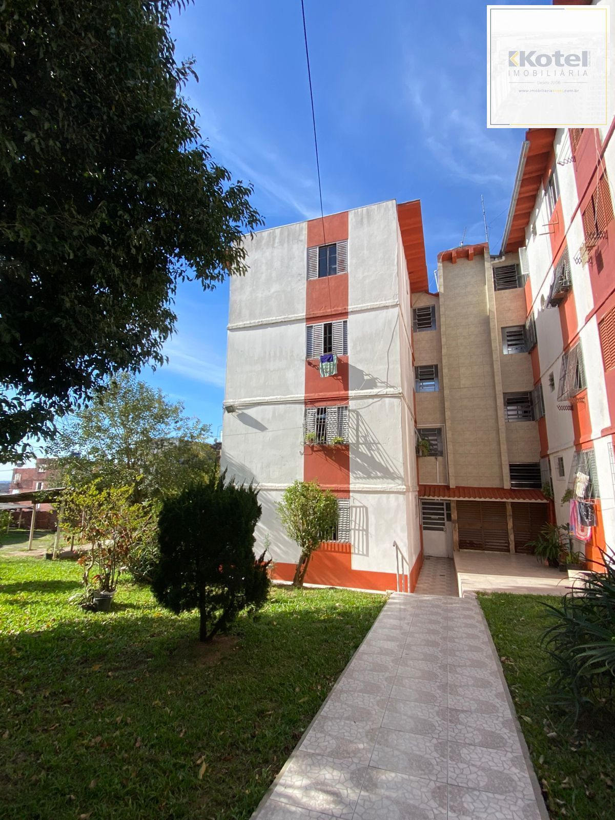 Apartamento com 02 quartos e 01 vaga no Bairro Rubem Berta em Porto Alegre — foto 2