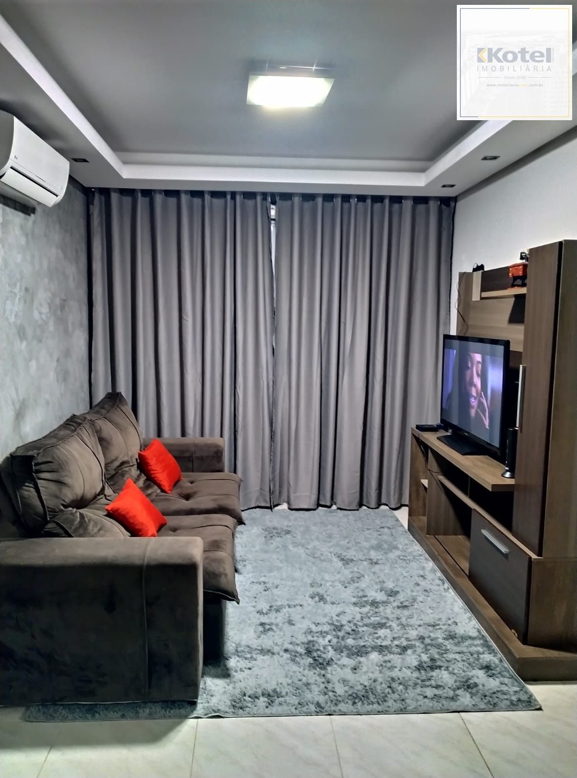 Apartamento com 02 quartos, 02 banheiros e  01 vaga no Bairro Vila Ipiranga — foto 3