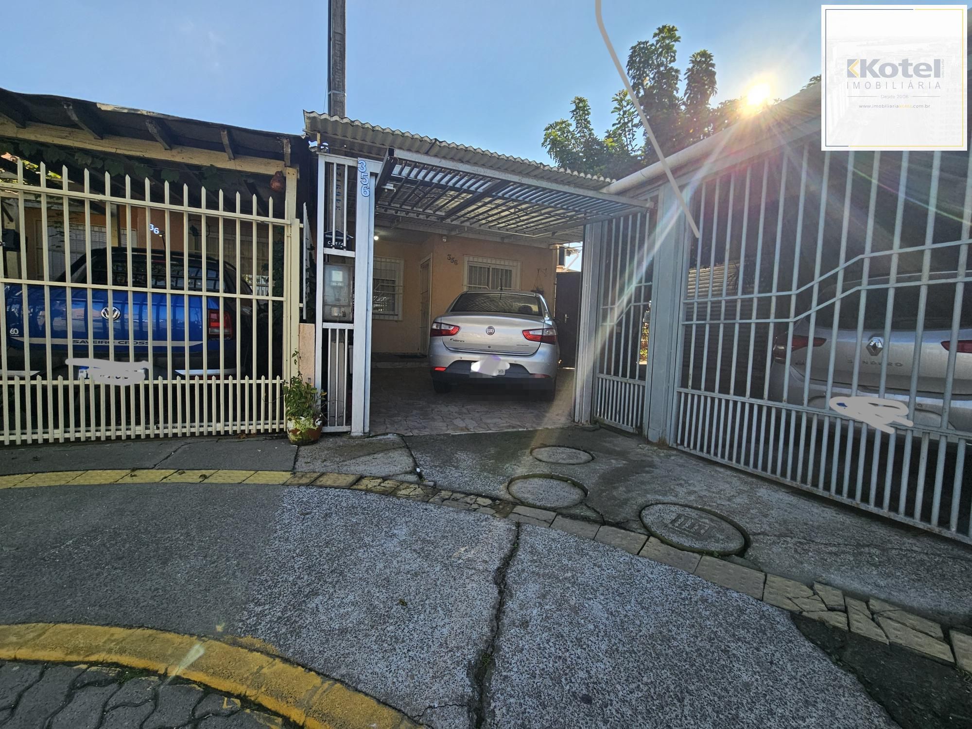 Oportunidade Única! Casa Residencial com 2 Quartos, 2 Banheiros e 2 Vagas de Garagem em Cachoeirinha, Rio Grande do Sul**