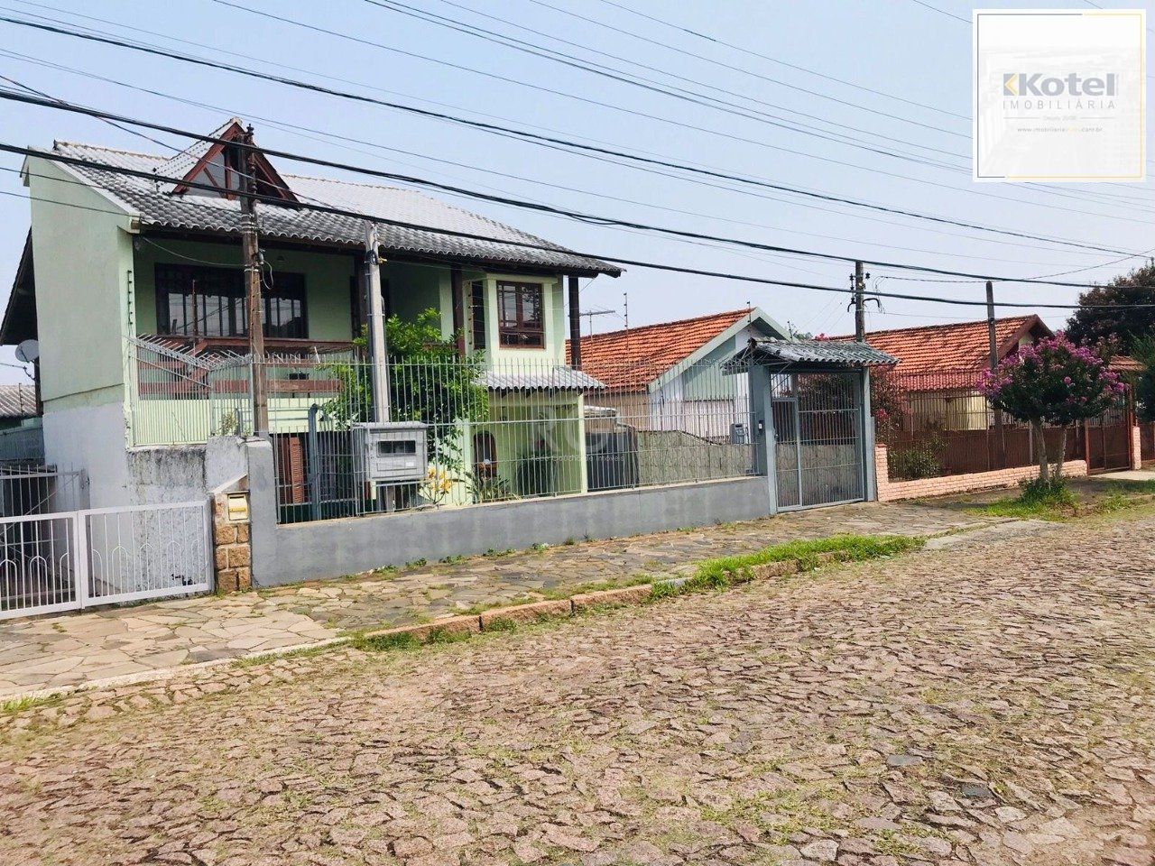 Casa para Venda - 279m², 6 dormitórios, sendo 2 suites, 3 vagas - Cavalhada, Poa — foto 2