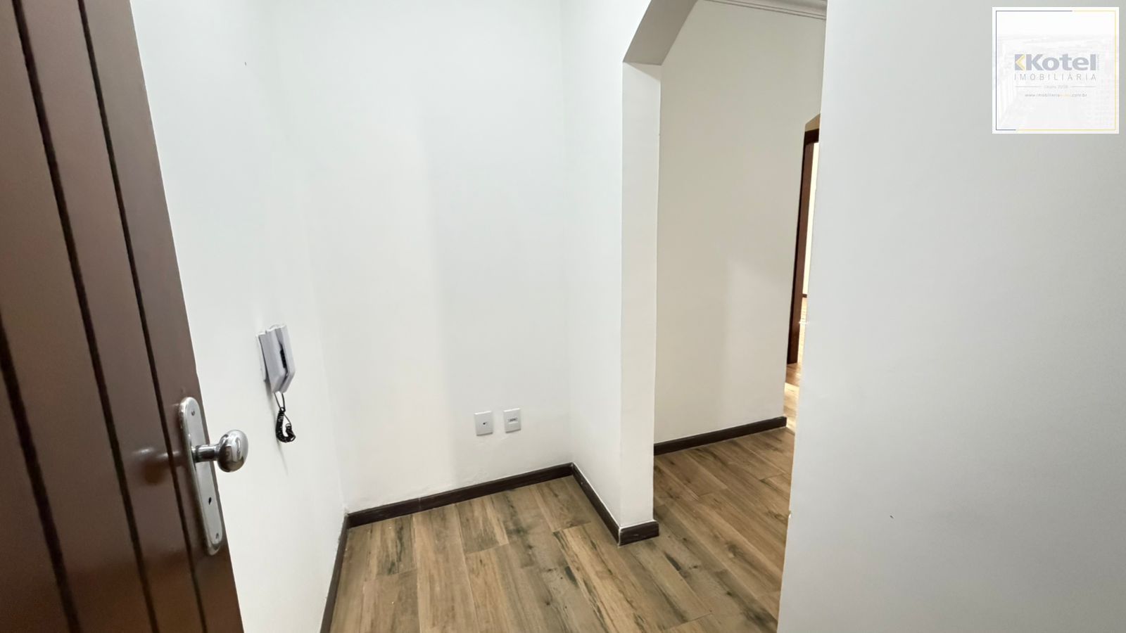 Apartamento de 2 dormitórios com vista para o Marinha no bairro Menino Deus em Porto Alegre/RS — foto 3