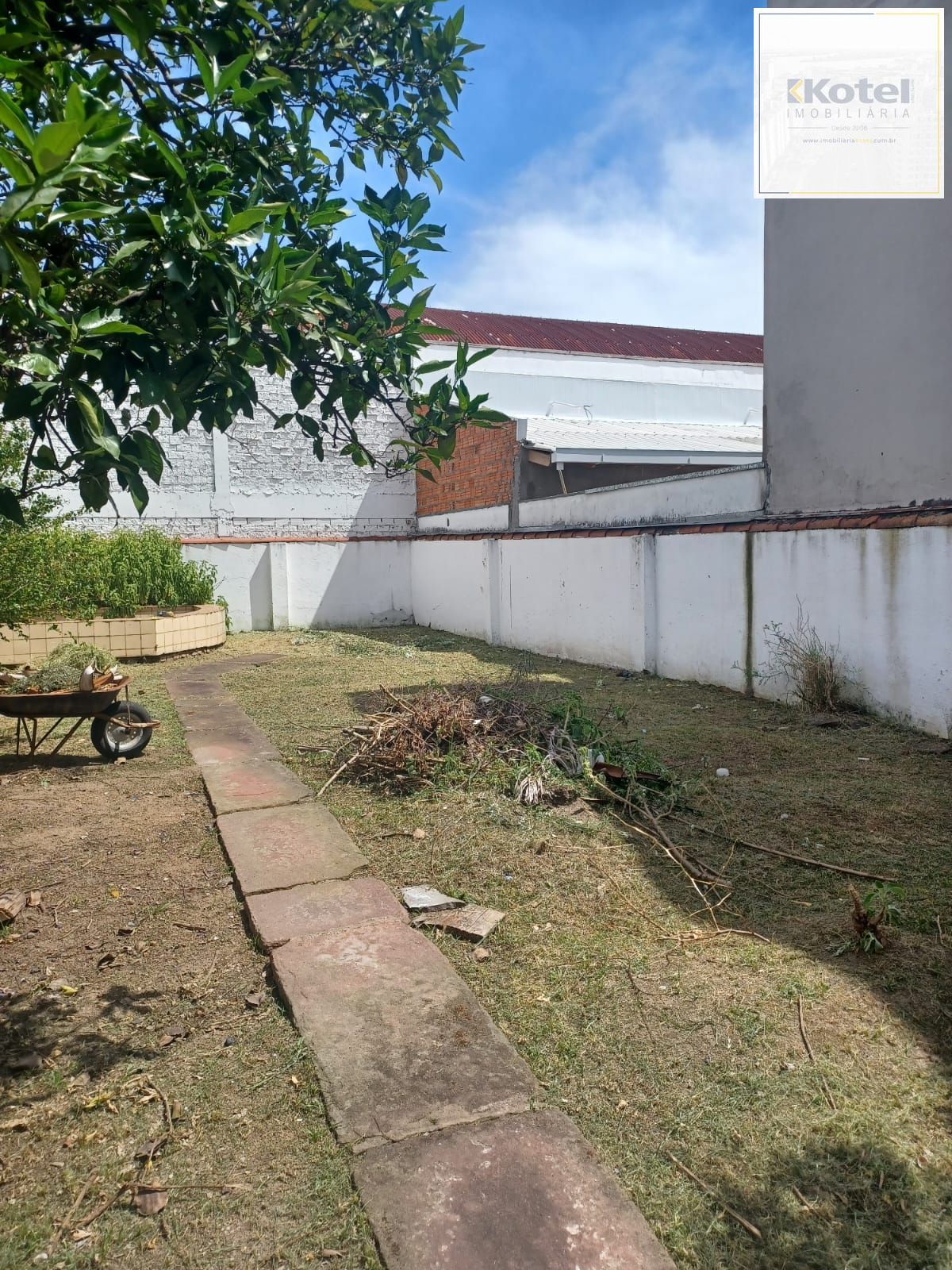 CASA 2 DORMITÓRIOS, 4 VAGAS PRÓXIMO AO BARRA SHOPPING NO BAIRRO TRISTEZA  POA-RS — foto 2