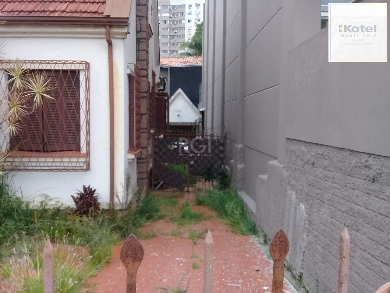 Casa de 4 dormitórios na Av. Teresópolis bairro Teresópolis — foto 4