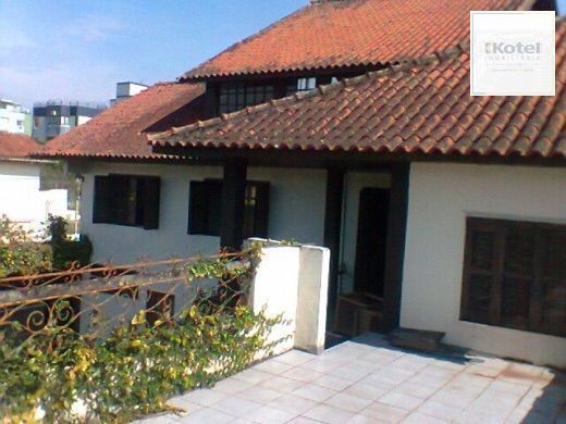 Mansão com 05 Quartos no Bairro Partenon — foto 2