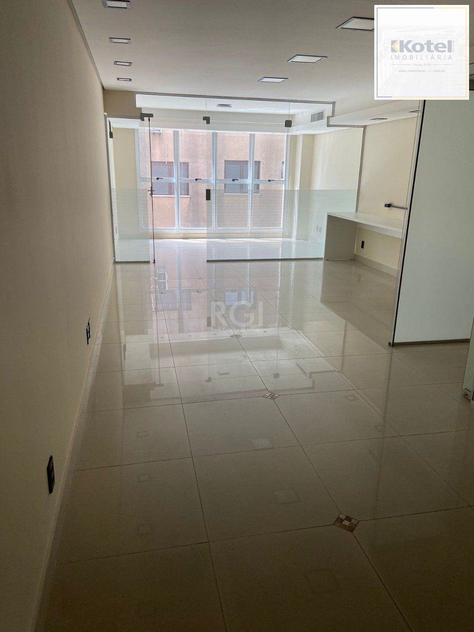 Sala comercial, bairro Moinhos de Vento, Porto Alegre/RS