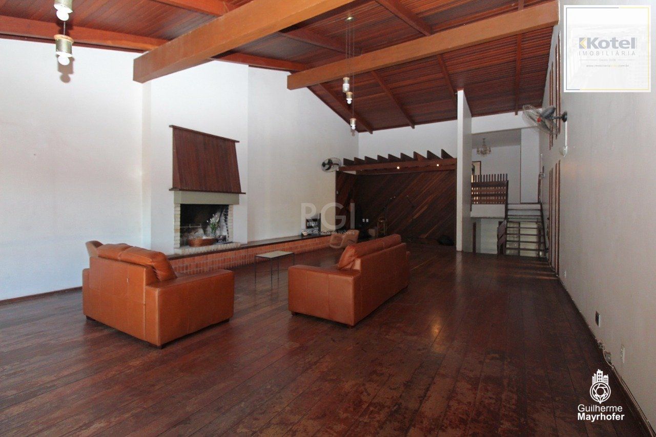 Casa para Venda - 526.64m², 4 dormitórios, sendo 2 suites, 4 vagas - Teresópolis — foto 4