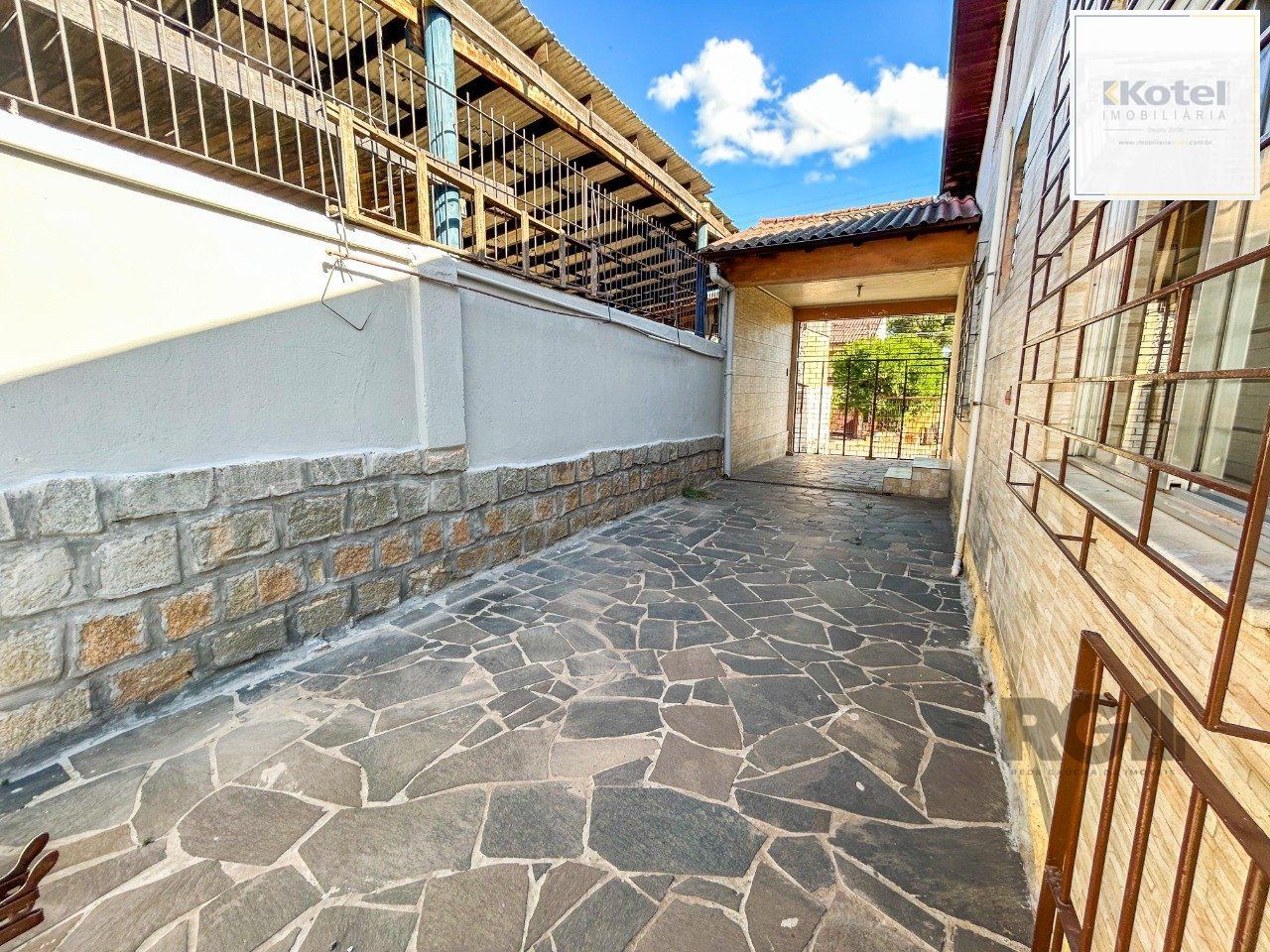 Casa 03 quartos, peças amplas,  03 dormitórios,  salão de festas -3 vagas - Cavalhada — foto 2