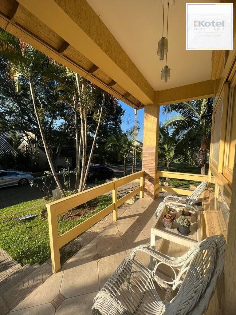 Casa com 4 quartos, suíte, churrasqueira, vaga de garagem, no bairro Elsa, Viamão/RS