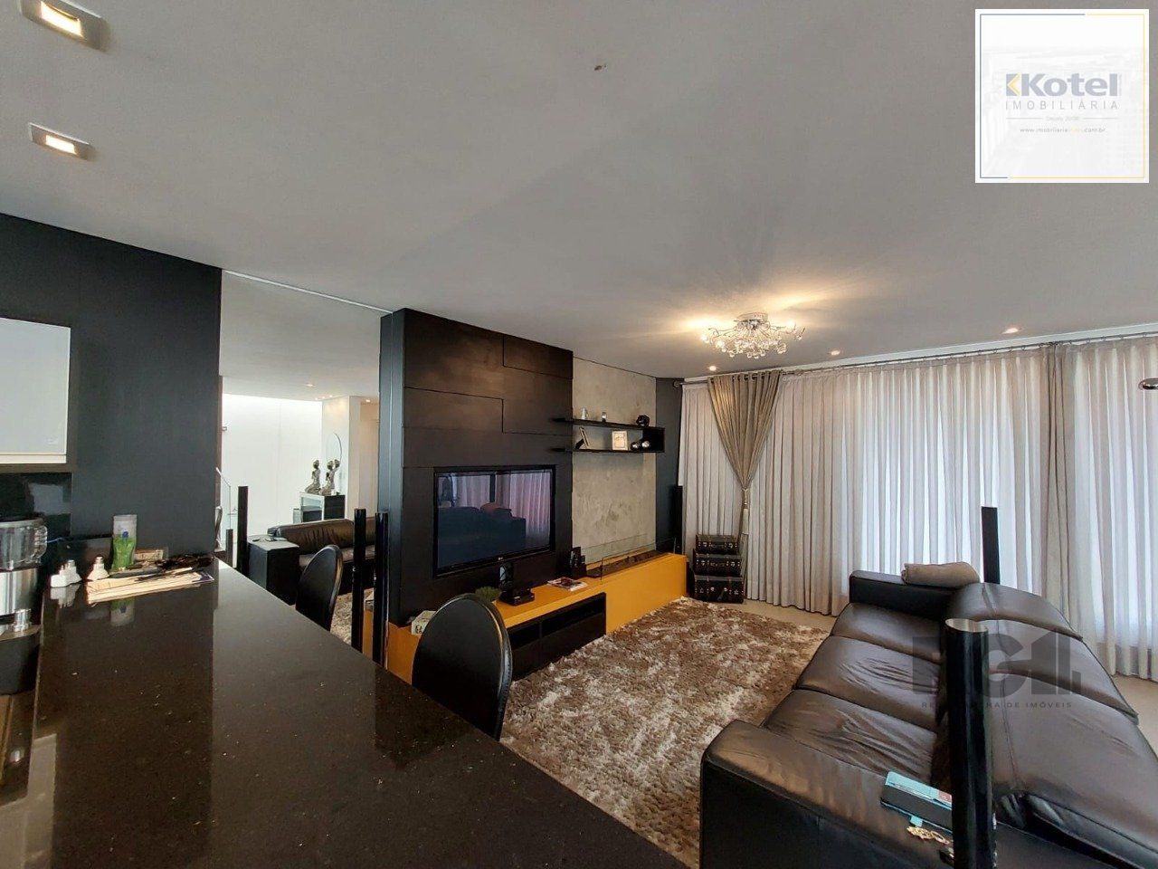 Casa para Venda - 296m², 3 dormitórios, sendo 1 suites, 3 vagas - Vila Nova, Poa — foto 2