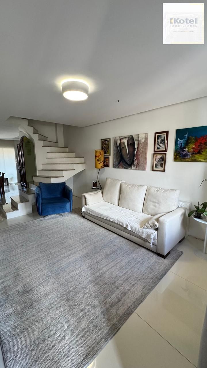 Linda Casa 3d, garagem fechada, no Bairro Guarujá, Porto Alegre - RS