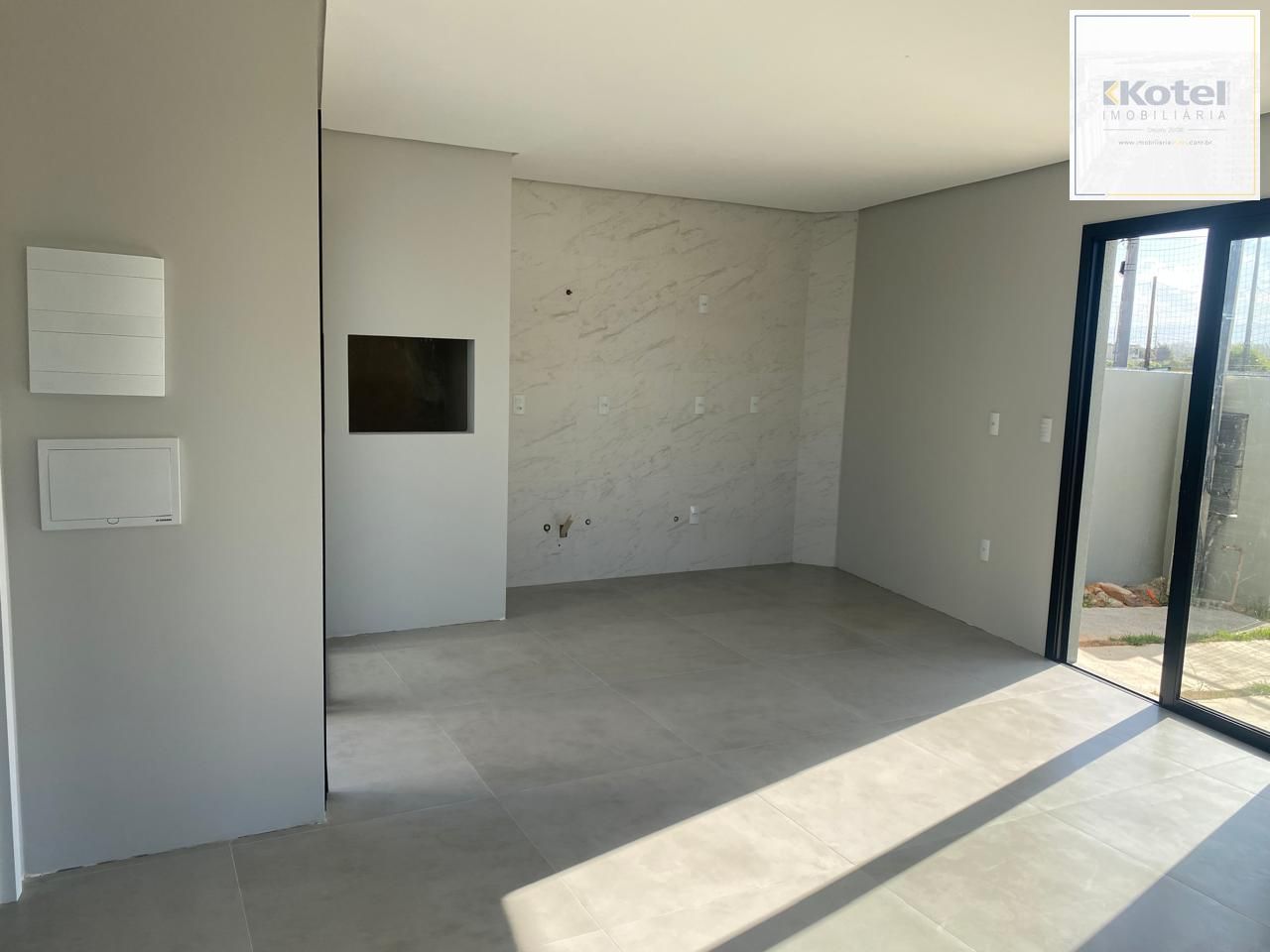 Casa com 03 quartos, sendo 01 suíte na Praia da Cal