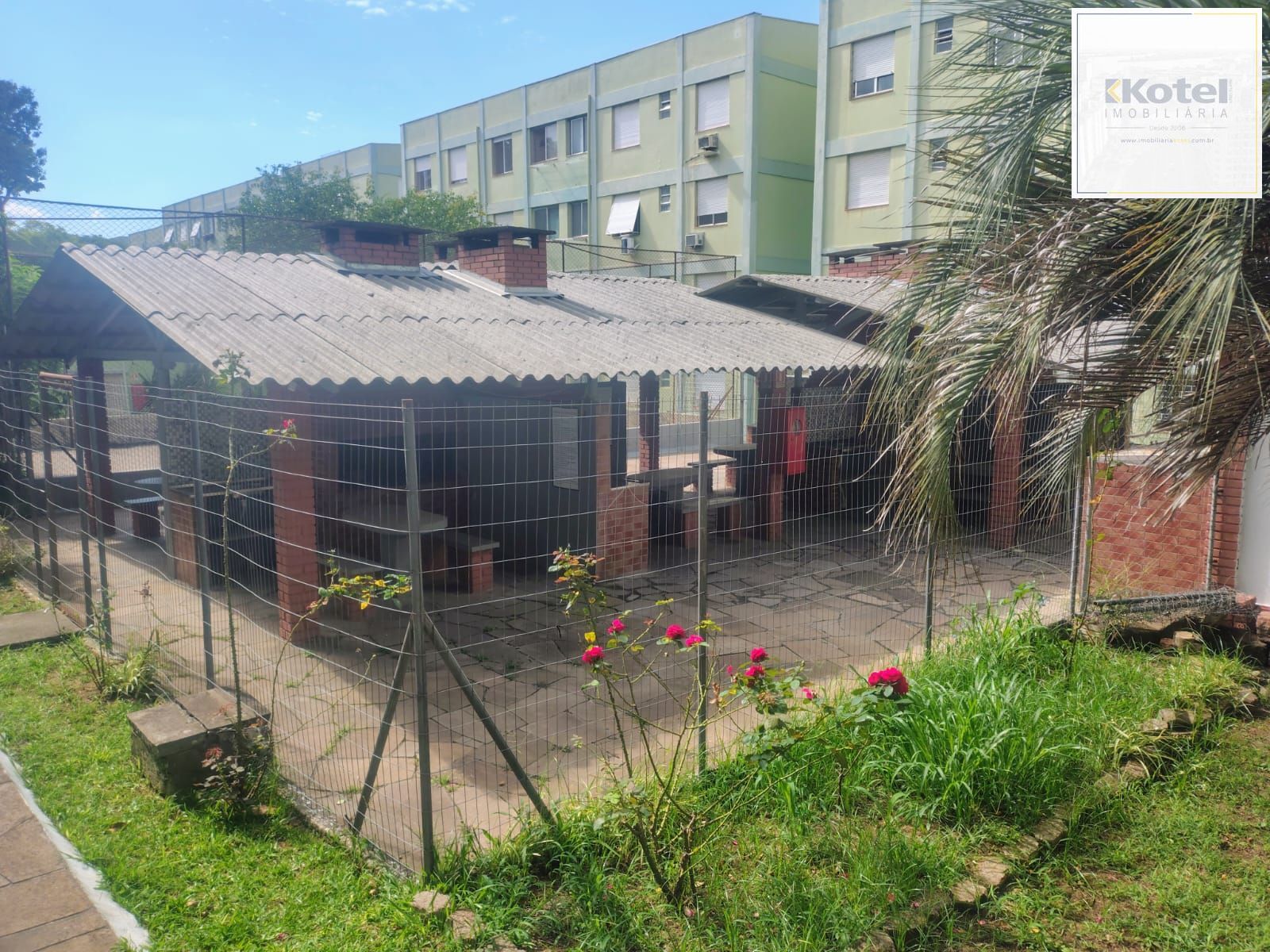 Apartamento de 2 dormitórios , portaria , salão de festas com churrsaqueira ! — foto 3