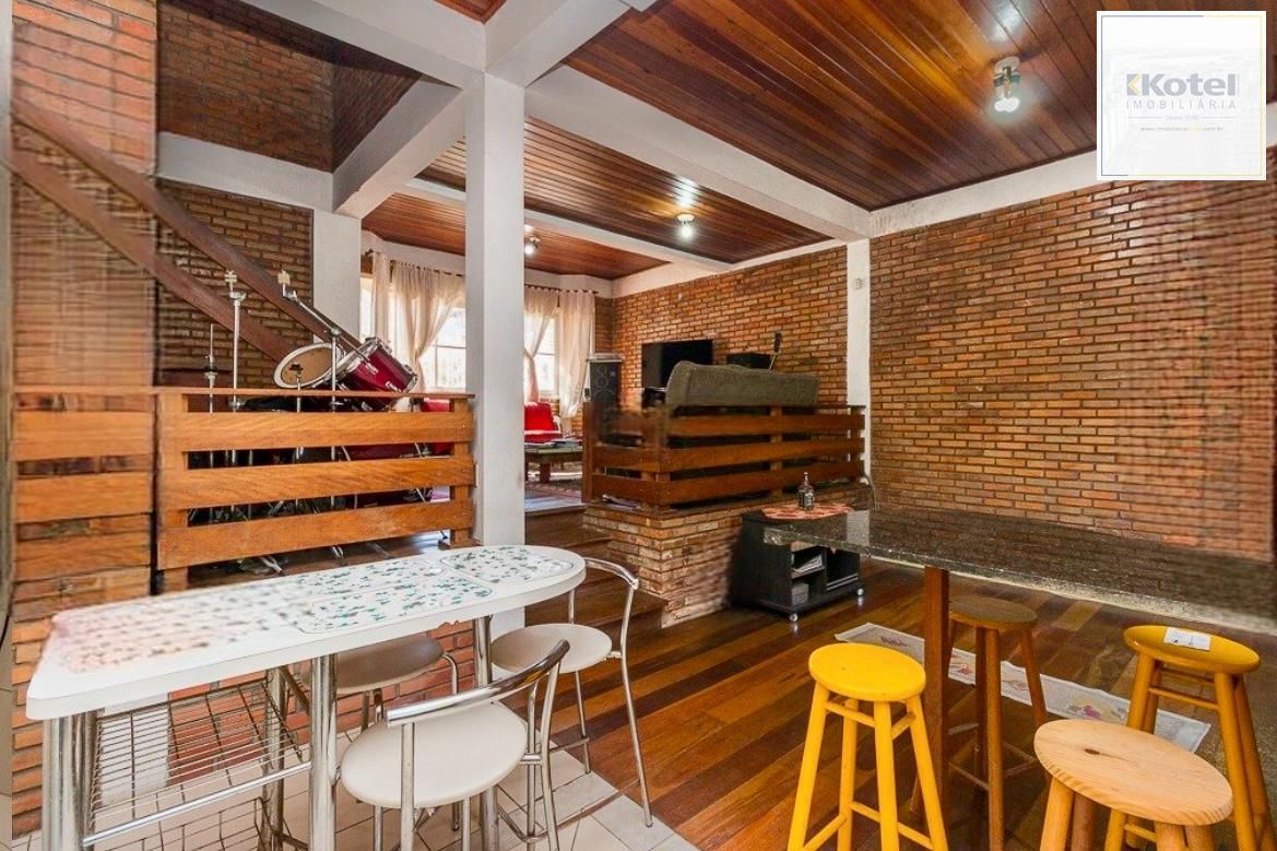 Casa 3 dormitorio com 230m2 pátio com piscina no bairro Itu Sabará — foto 3