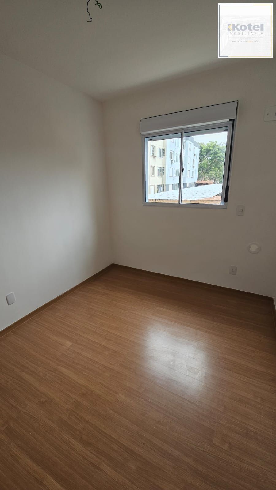 Apartamento 2 dormitórios , suíte , sacada com churrasqueira , 1 vaga de garagem coberta !