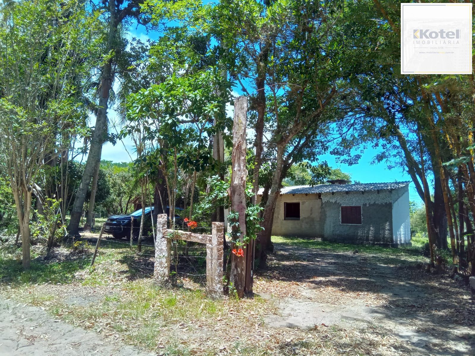 Lindo Sitio com 13 mil metros com casa !