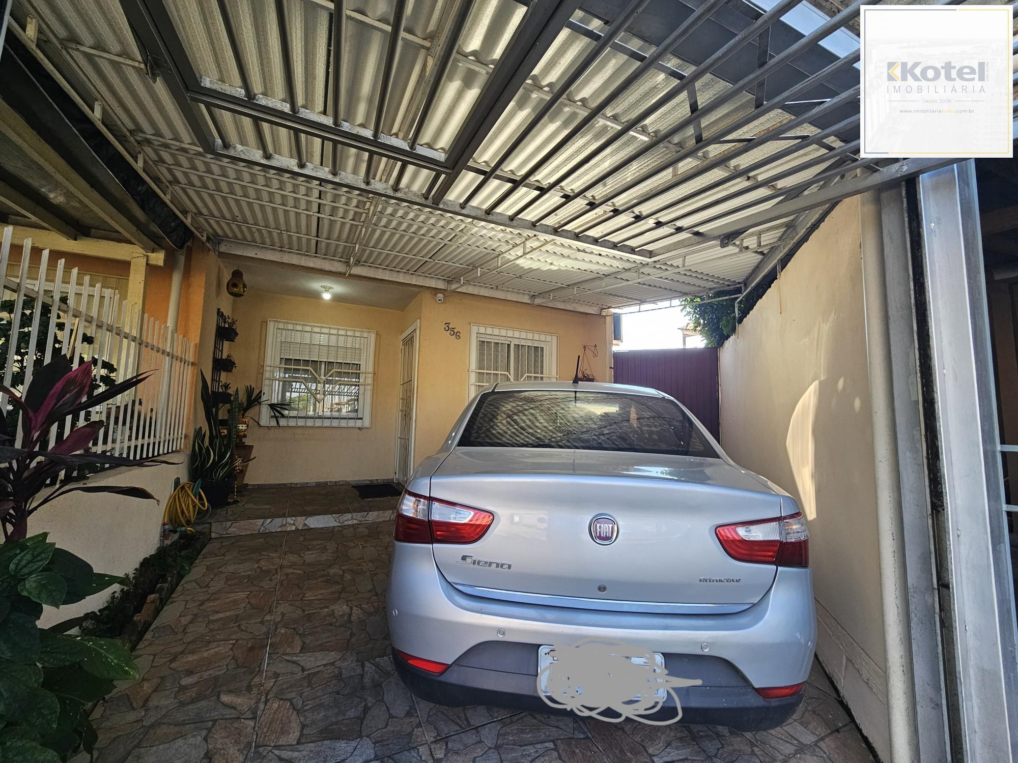 Oportunidade Única! Casa Residencial com 2 Quartos, 2 Banheiros e 2 Vagas de Garagem em Cachoeirinha, Rio Grande do Sul**